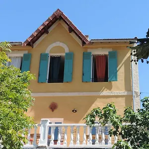 1001 Ocres 3*, Apt France